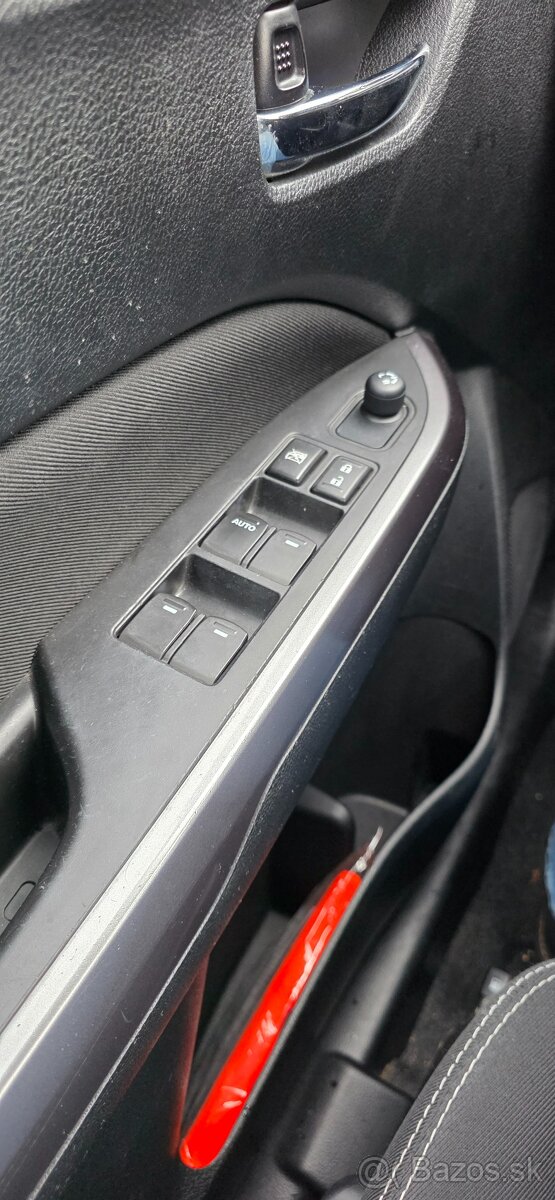 Predám Suzuki VITARA 1,0 AUTOMAT - 8