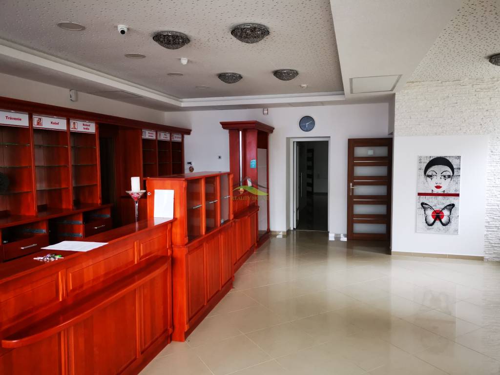 Polyfunkčný objekt - Zdravotnícke centrum - 8