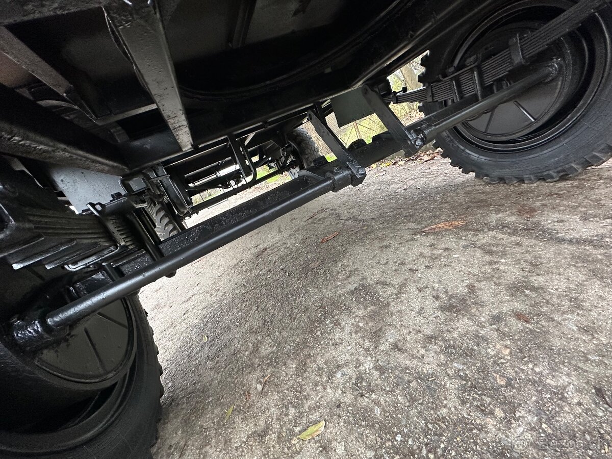 Vojenská maringotka A3S - 8