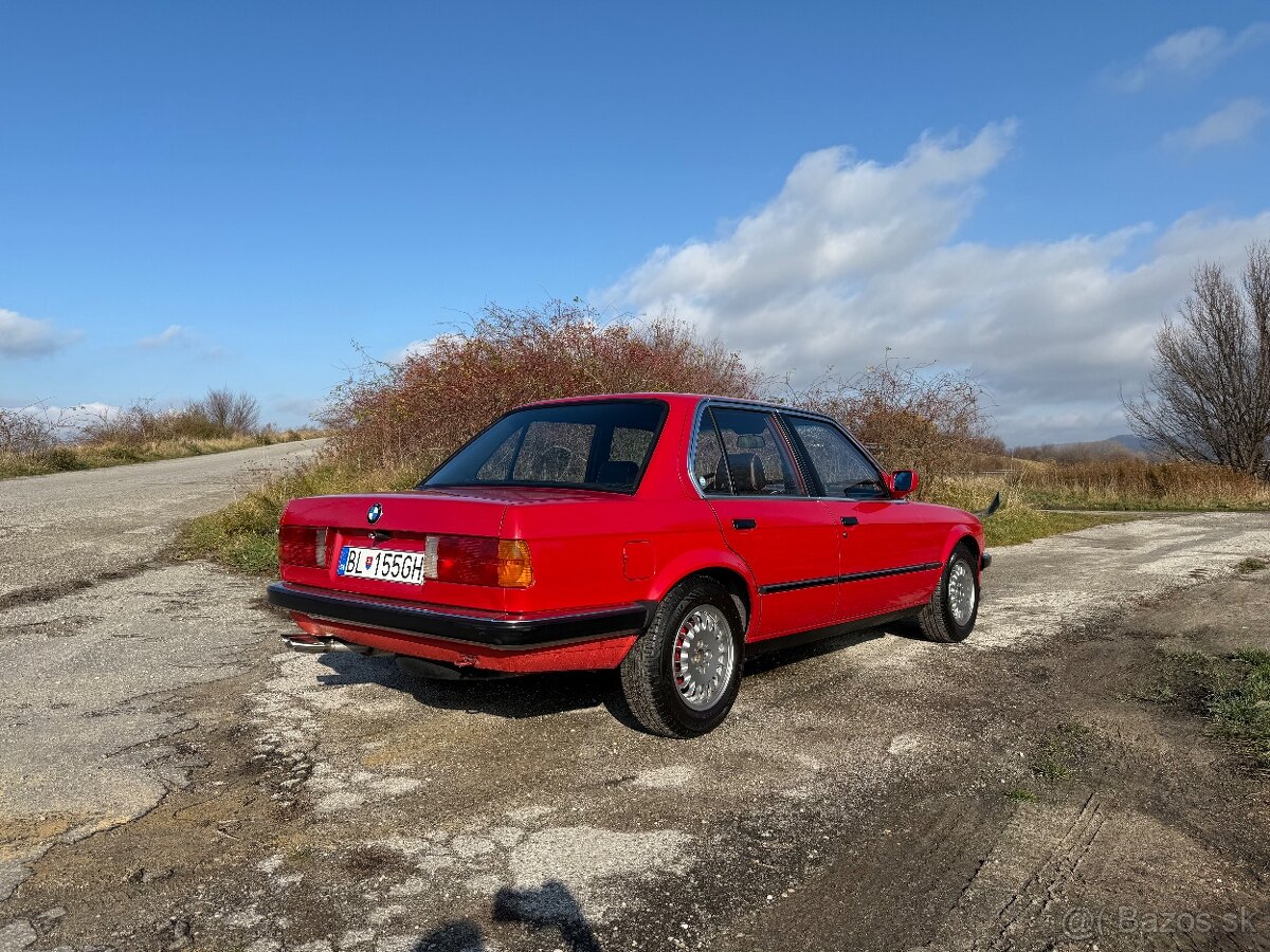 BMW E30 320i - 8