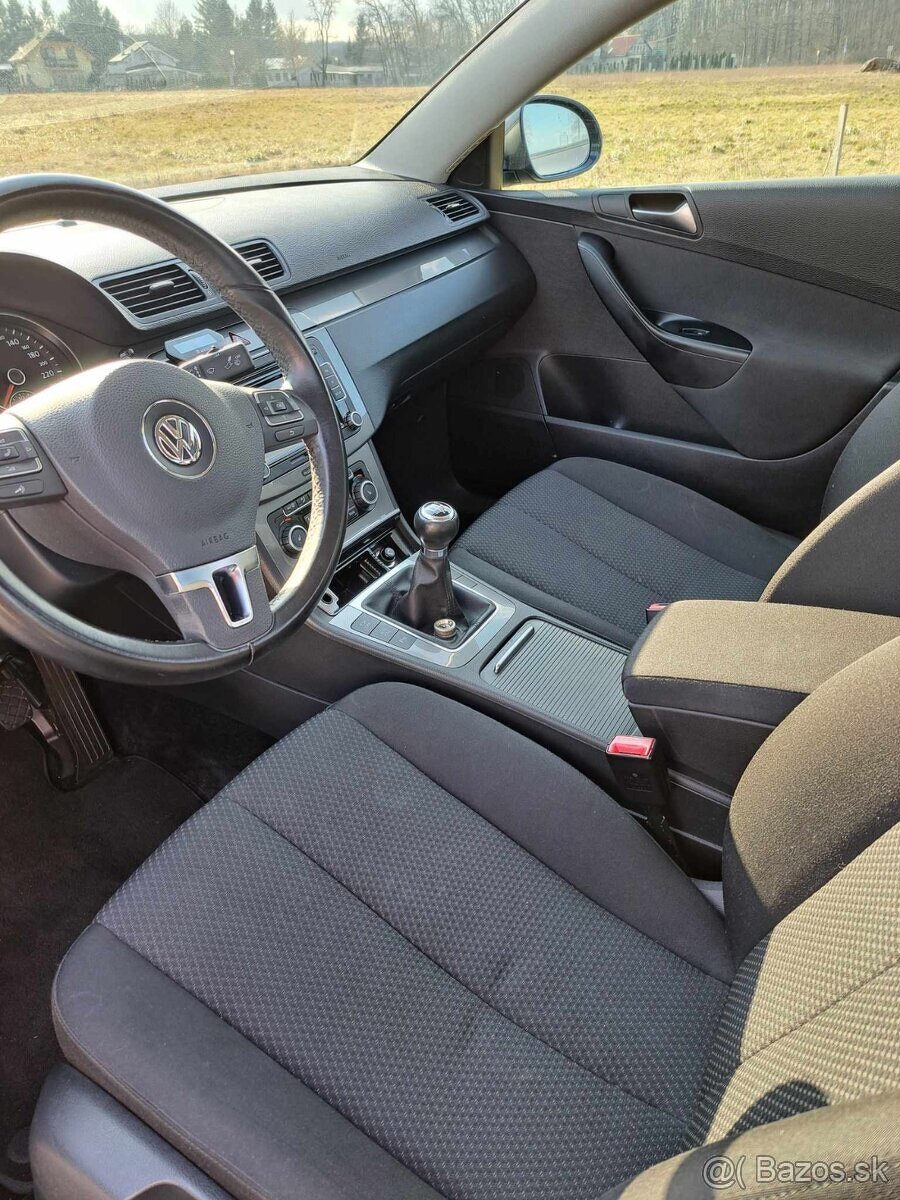 VW Passat B6 2009 2.0 TDI - 8