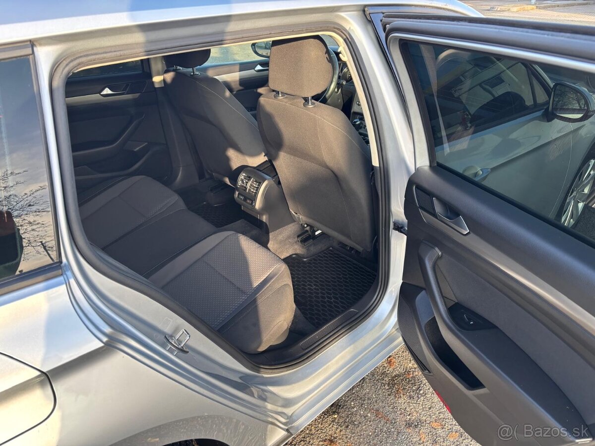 Volkswagen Passat Variant B8 - 8