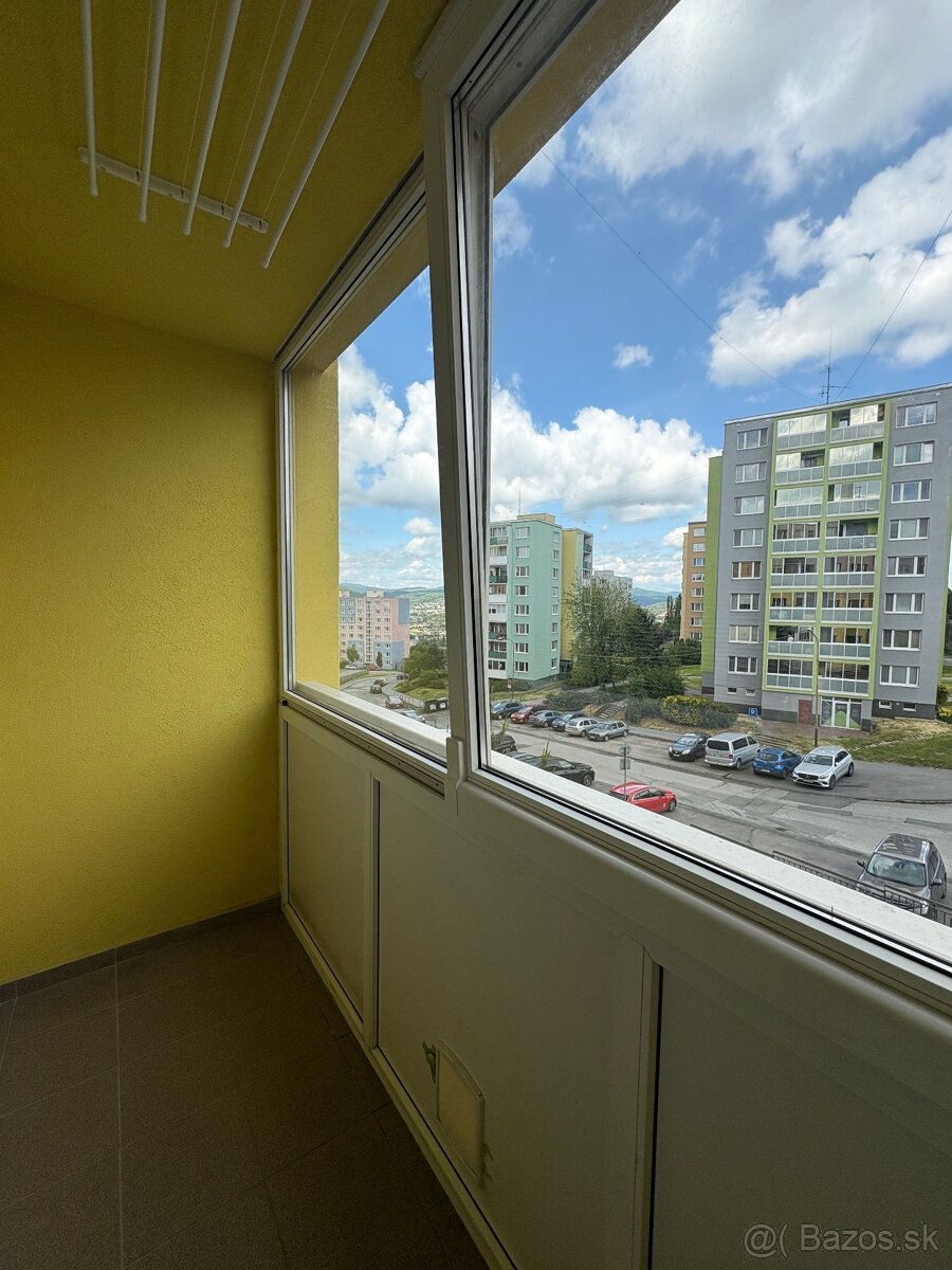 4 izbový byt 80m2, dispozičná zmena na 3 izbový byt. Košice - 8