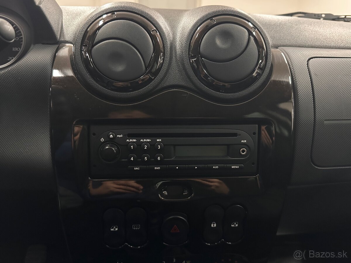 Dacia Duster 1.6 4x4 - 8