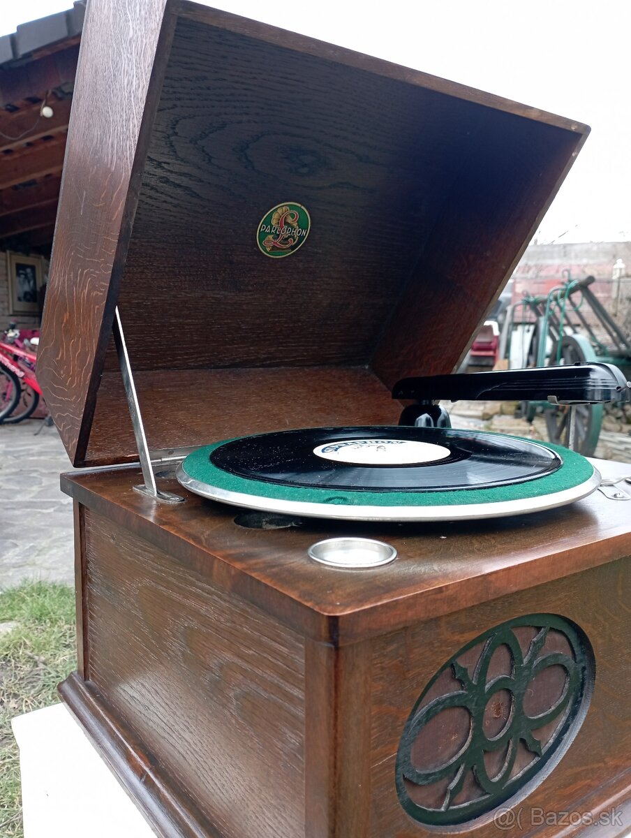 Starý gramofón Parlophon - 8