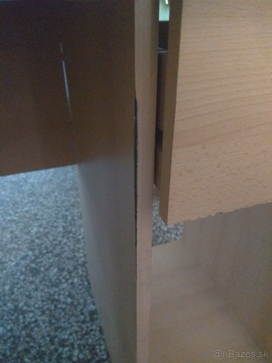 Počítačový stolík darujem - 8
