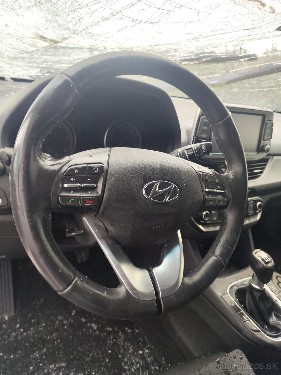 Rozpredam i30 - 4 - 8