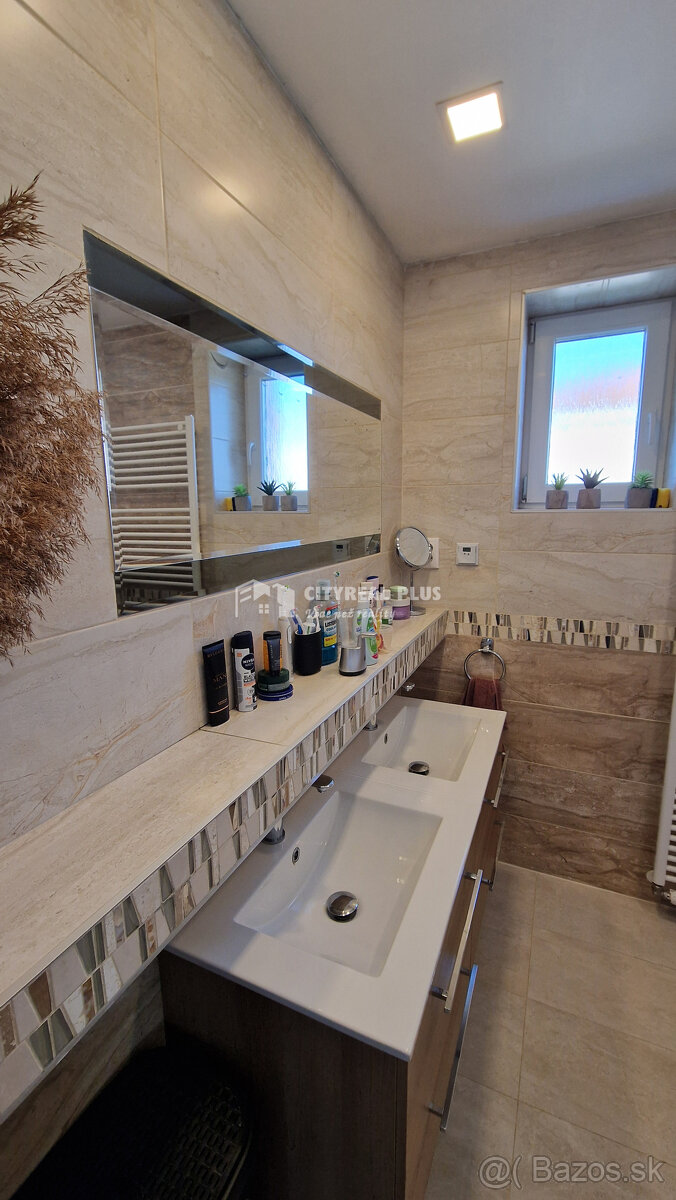 Na predaj 9 izbový rodinný dom v meste Šurany - 8