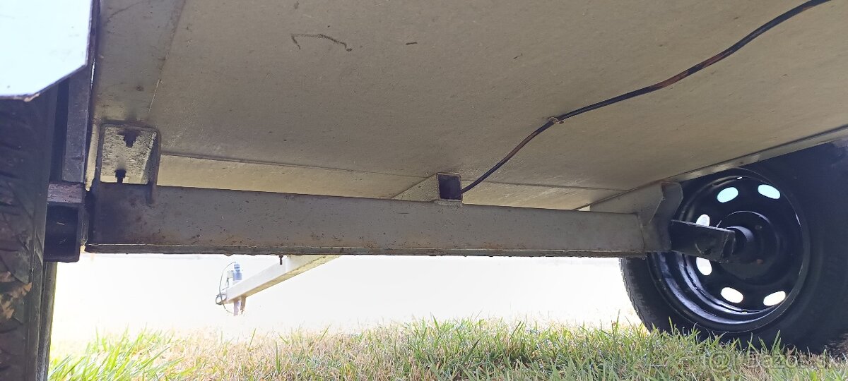 Prívesný vozík do 750 - 8