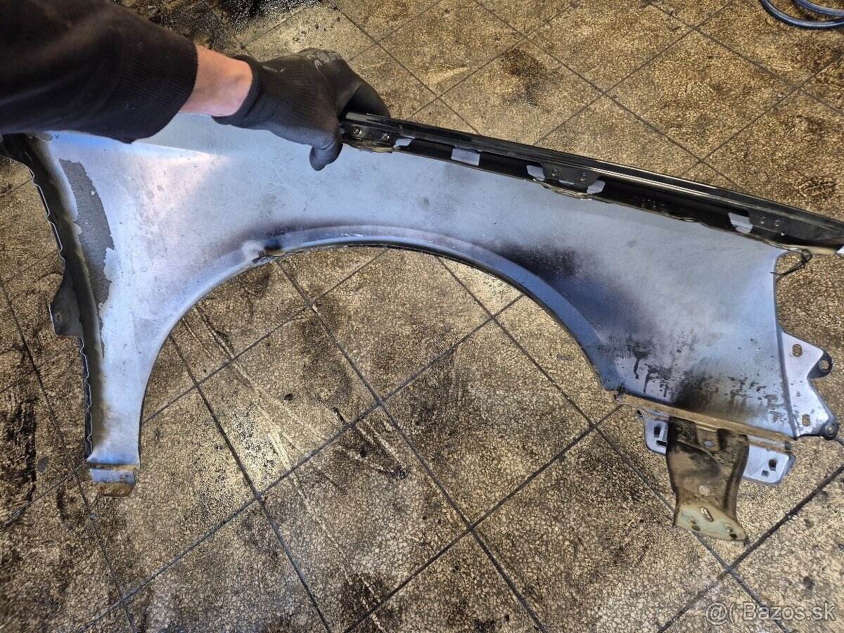 Predám ľavý predný blatník pre Volkswagen Passat b6 3c - 8