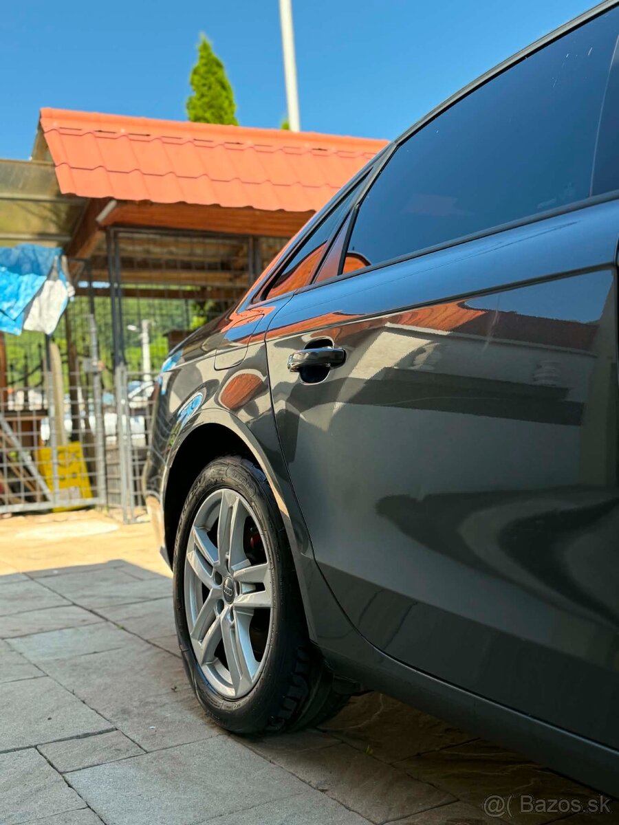 Audi A4 B8 - 8