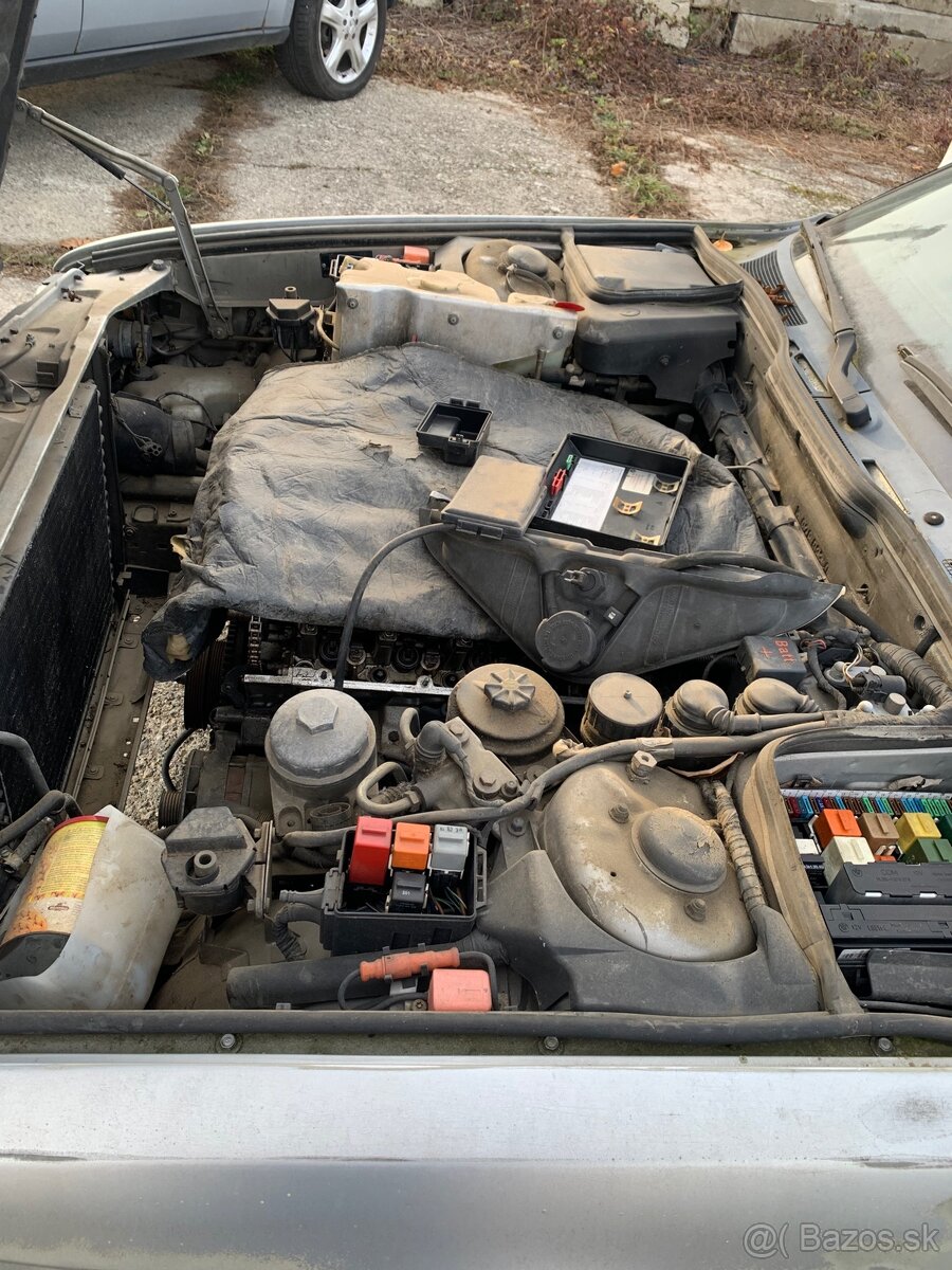 Rozpredam bmw e32 750iL - 8