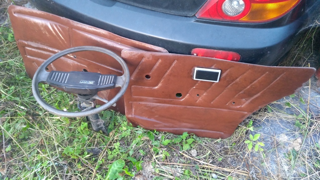 Predám diely Fiat 128CL - 8