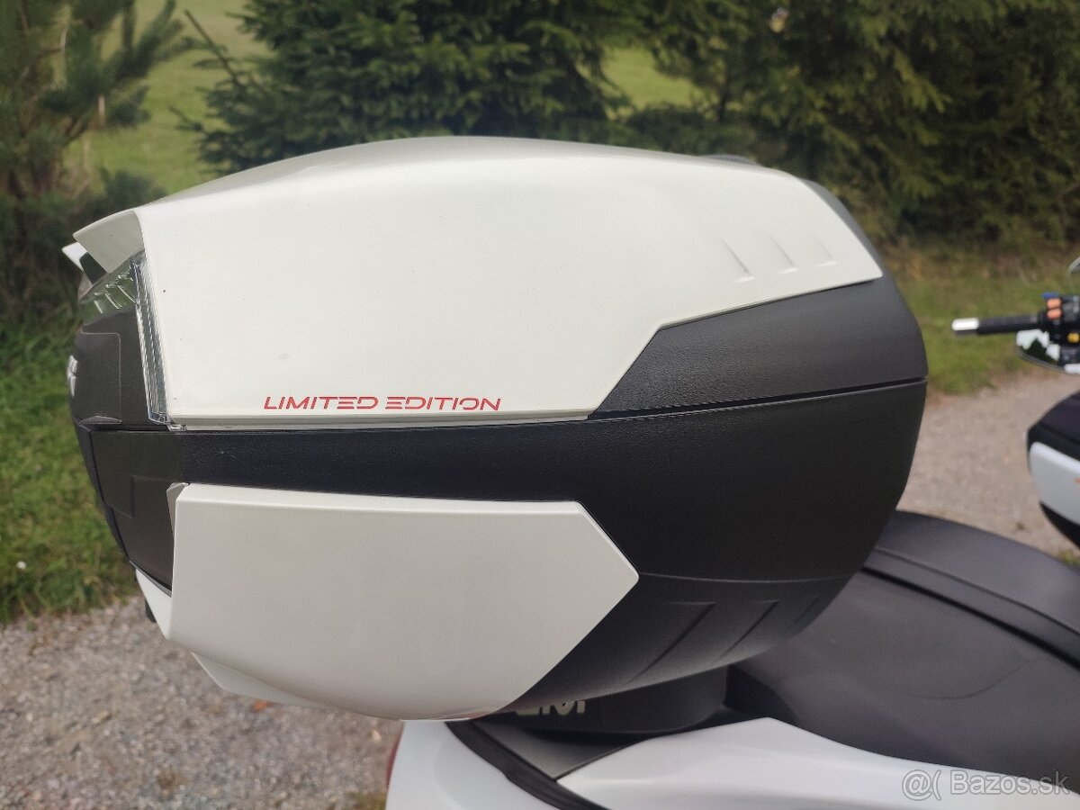 Predám Suzuki Burgman 650 - 8