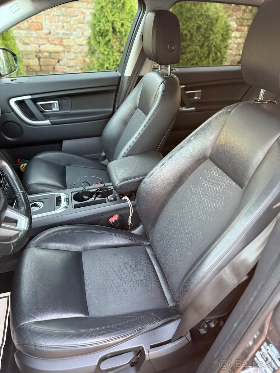 Land Rover Discovery Sport - 8