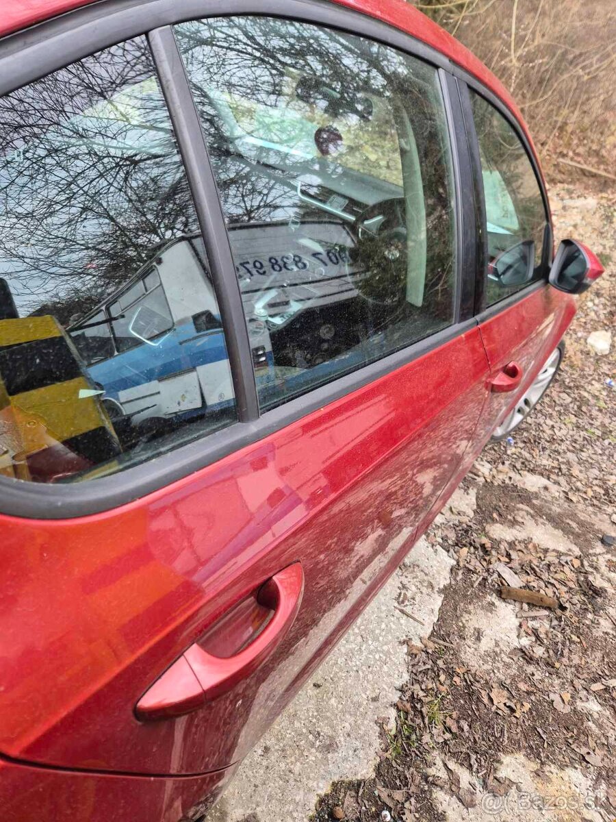 Rozpredám Škoda Octavia 3, sedan - 8