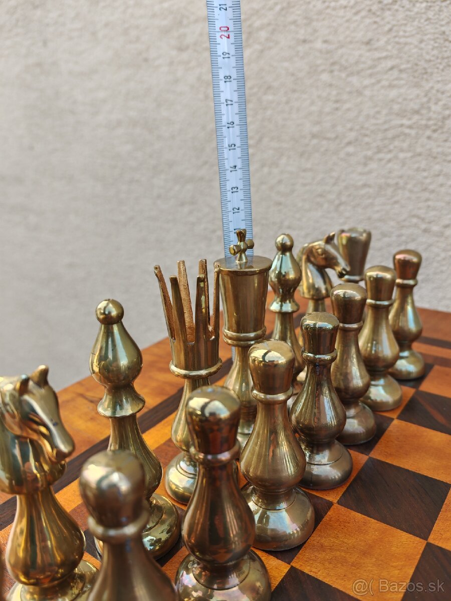Šachový stolík s kovovým šachom - 8