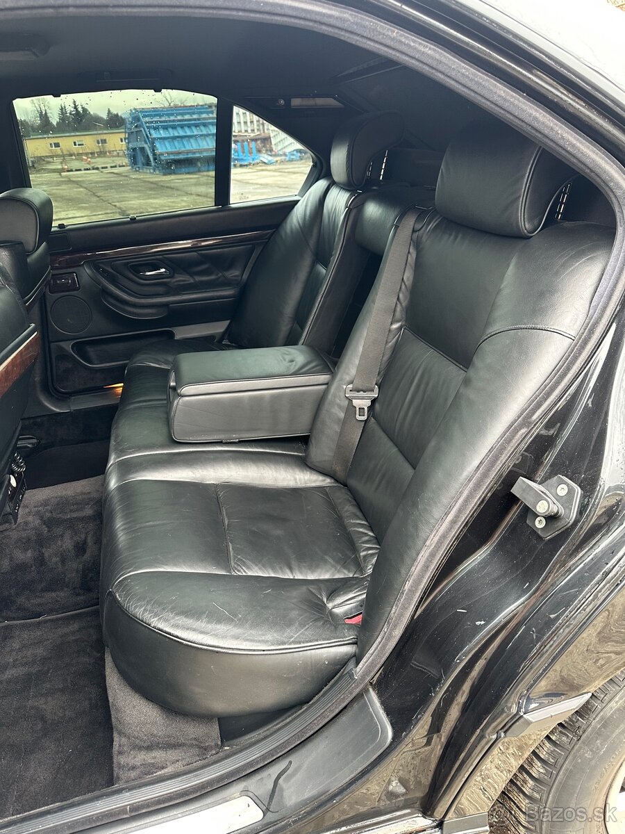 Rozpredam bmw e38 750i - 8