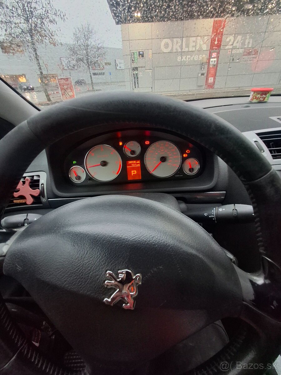 Predám peugeot 407 2.0 hdi 2500eur. - 8