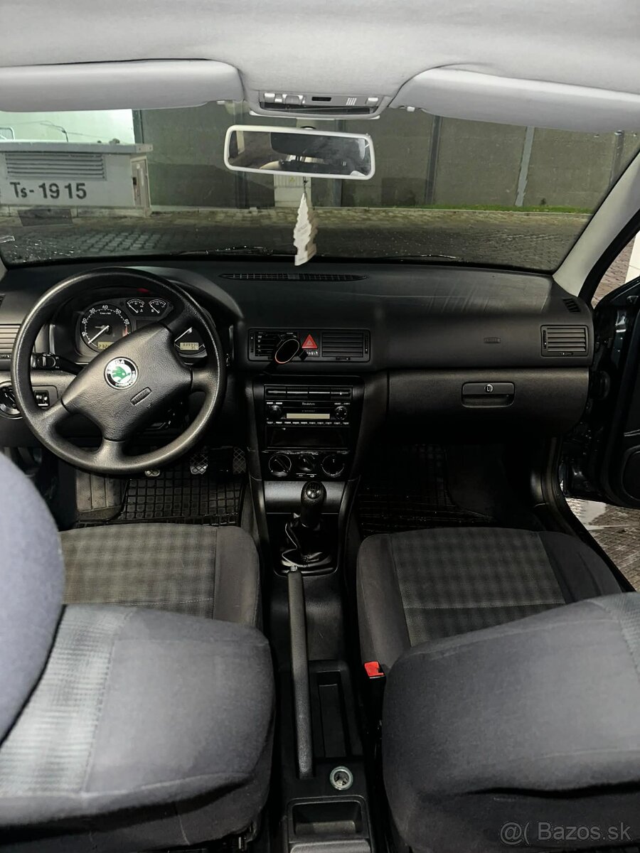 Škoda Octavia 1.6 75KW Benzín - 8