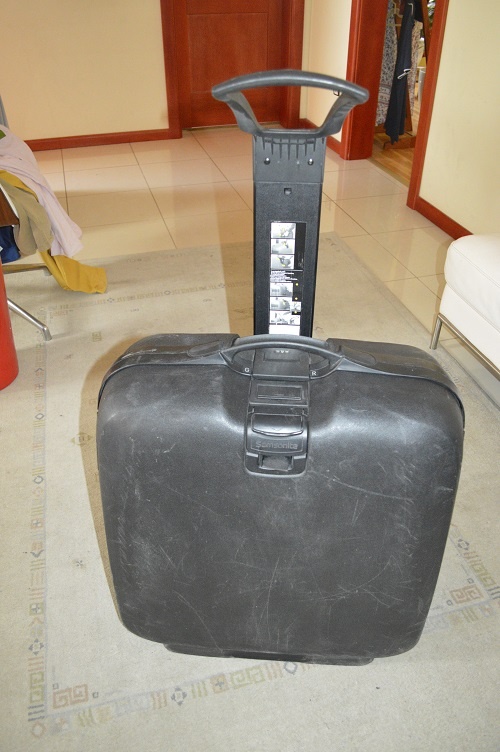 predam velky kufor SAMSONITE - 8