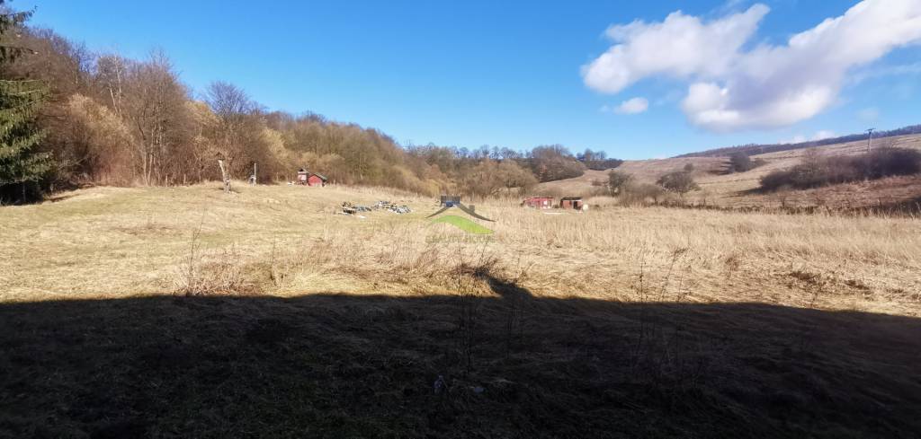 VÝRAZNÁ ZĽAVA.. Slnečný pozemok s veľkou výmerou Brusnica - 8