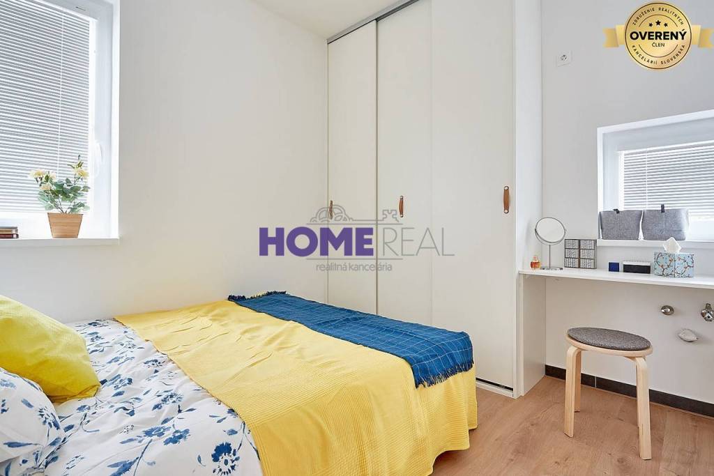 NOVOSTAVBA 4 IZB. RD S UPRAVENOU ZÁHRADKOU, TERASOU A PARKOV - 8