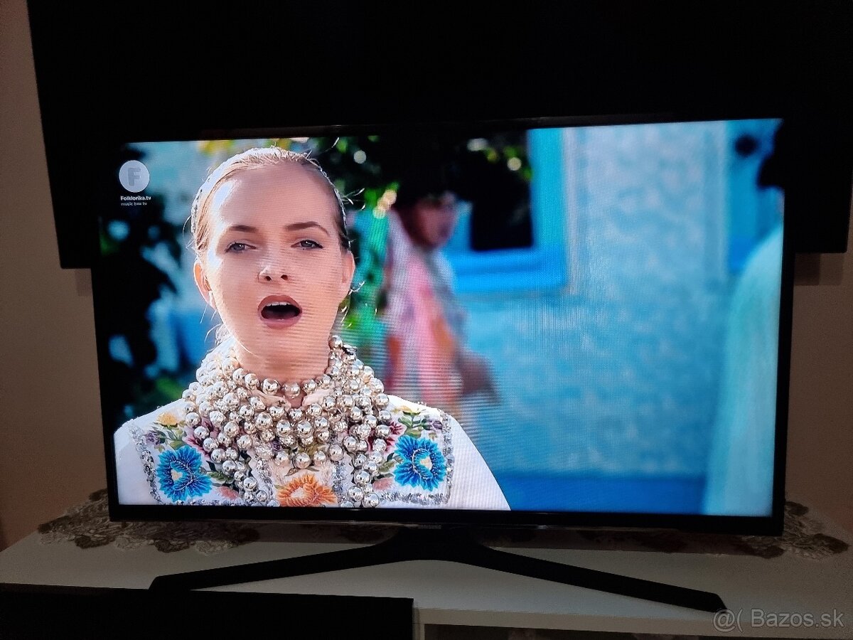 Predám LED TV SAMSUNG UE32F4000AW HD - 8