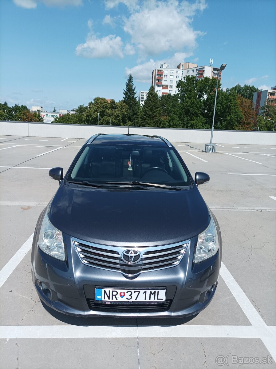 Predám Toyota Avensis - 8