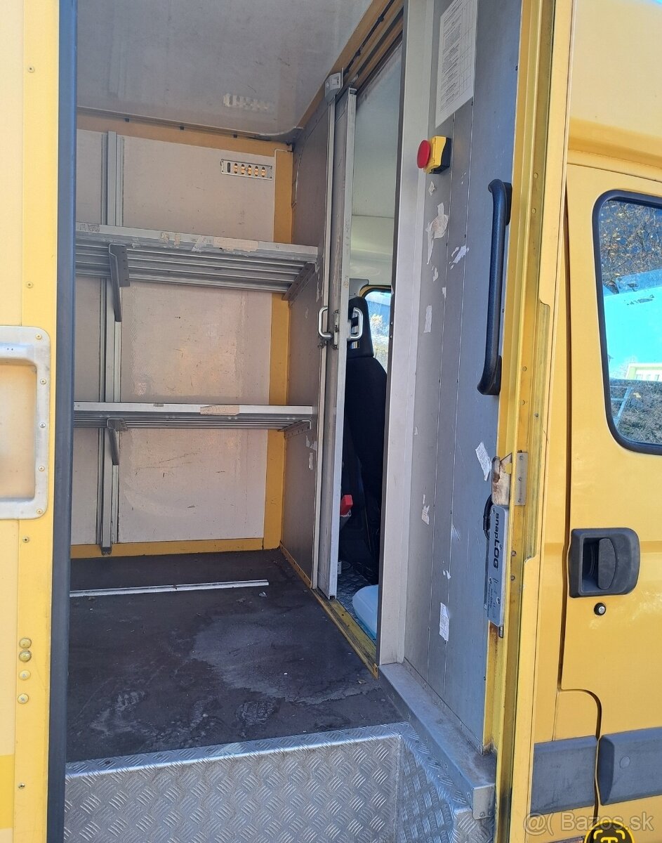 IVECO Daily 2.3hpt 3.5 tony 2013 96.000km pekna - 8