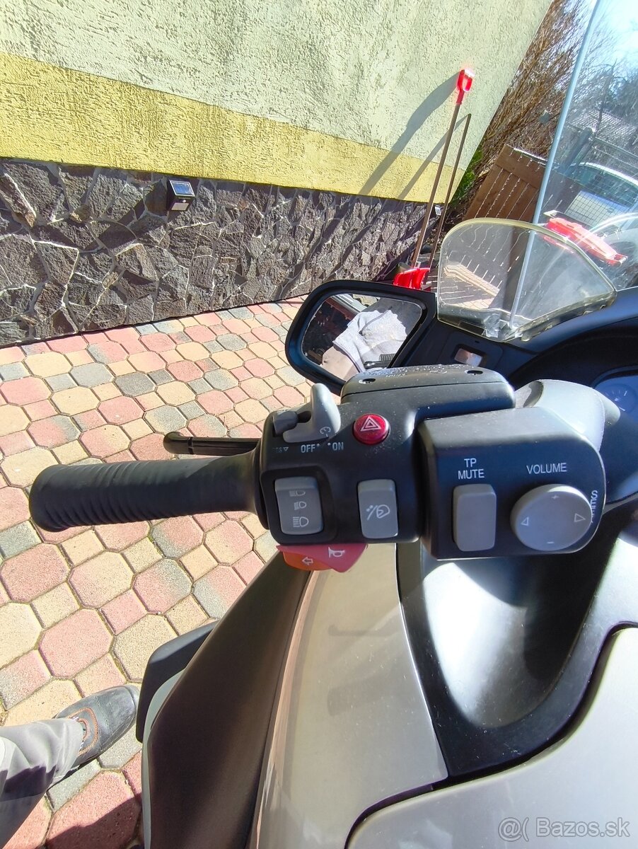 Predám BMW K 1200 LT - 8