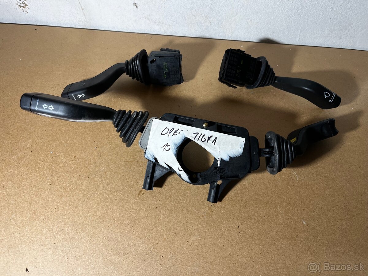 Páčky smeroviek / svetiel - 8