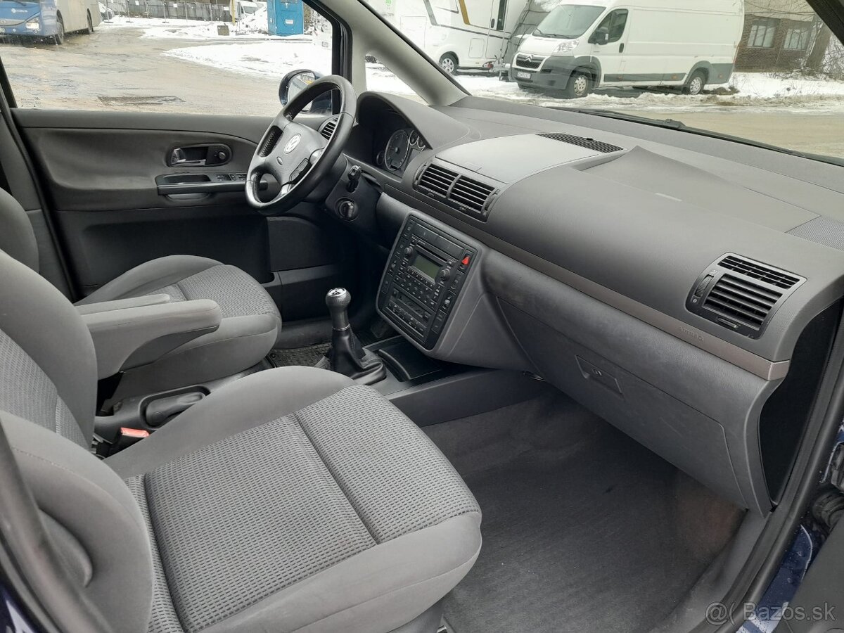 Volkswagen Sharan - 8