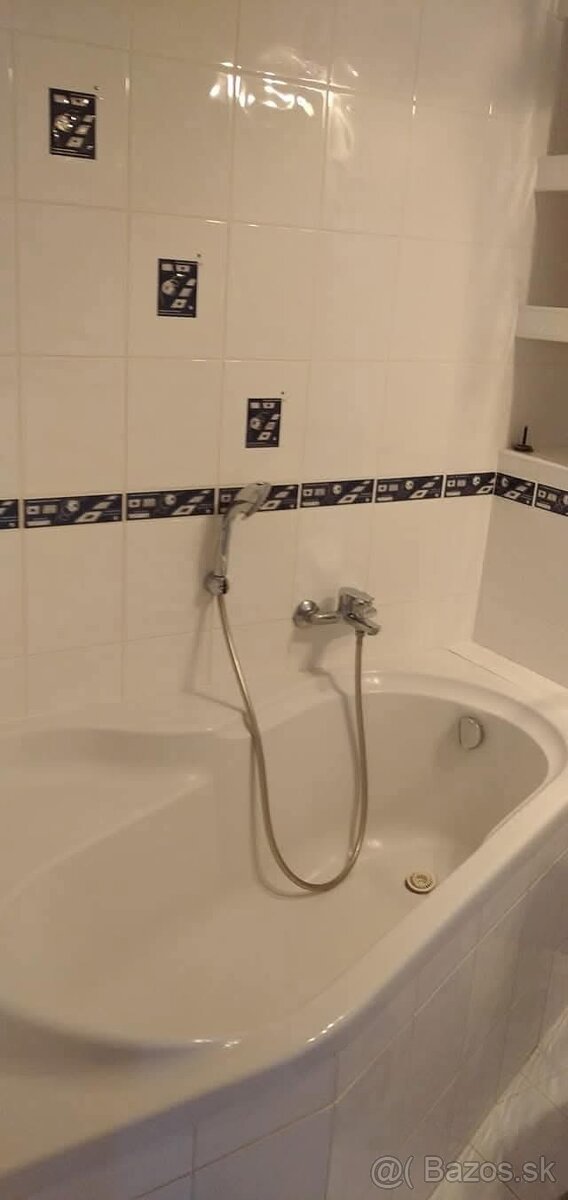 ZNÍŽENÁ CENA centrum s dvoma balkónmi - 8