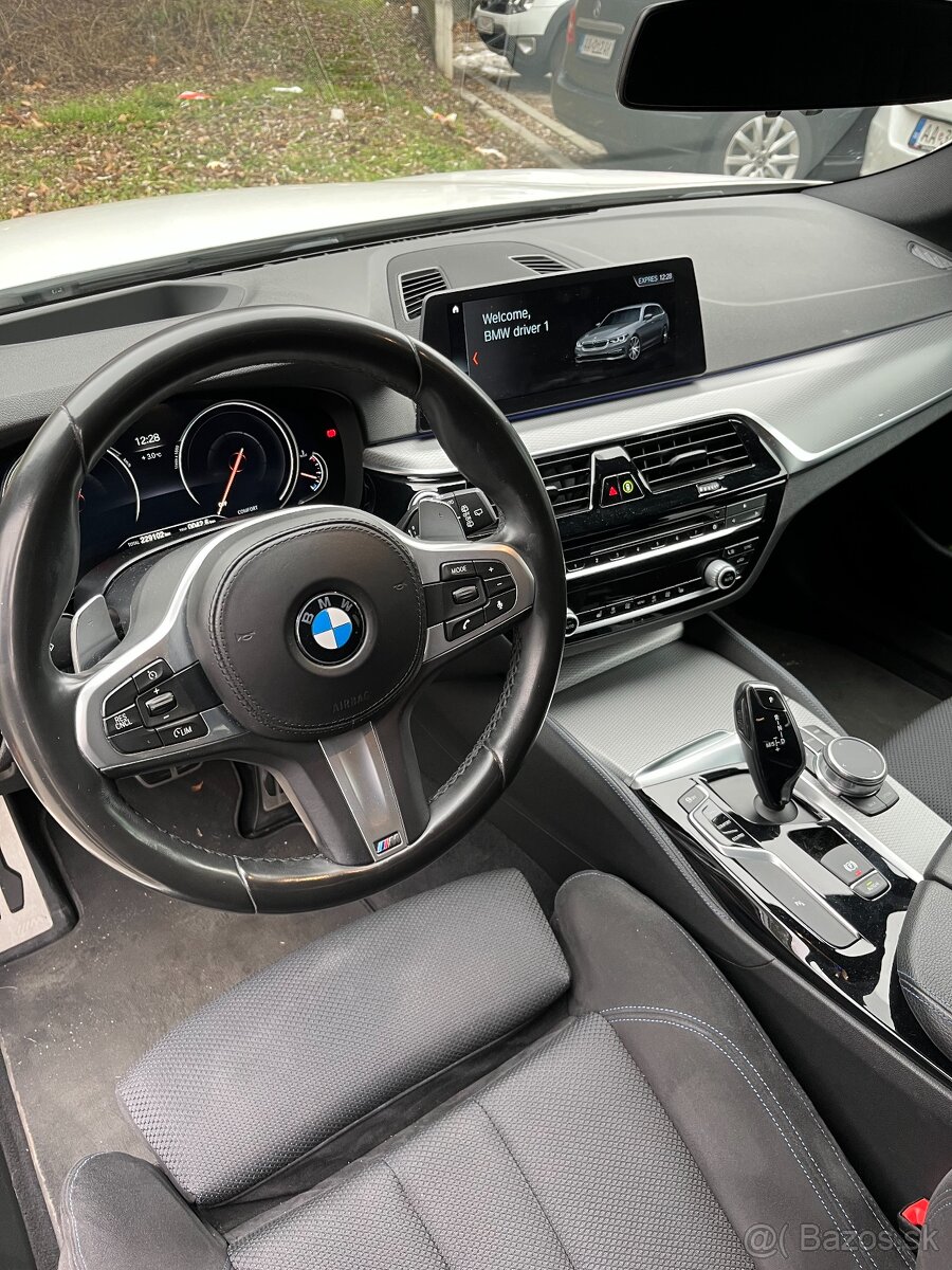 BMW 530 xDrive - 8