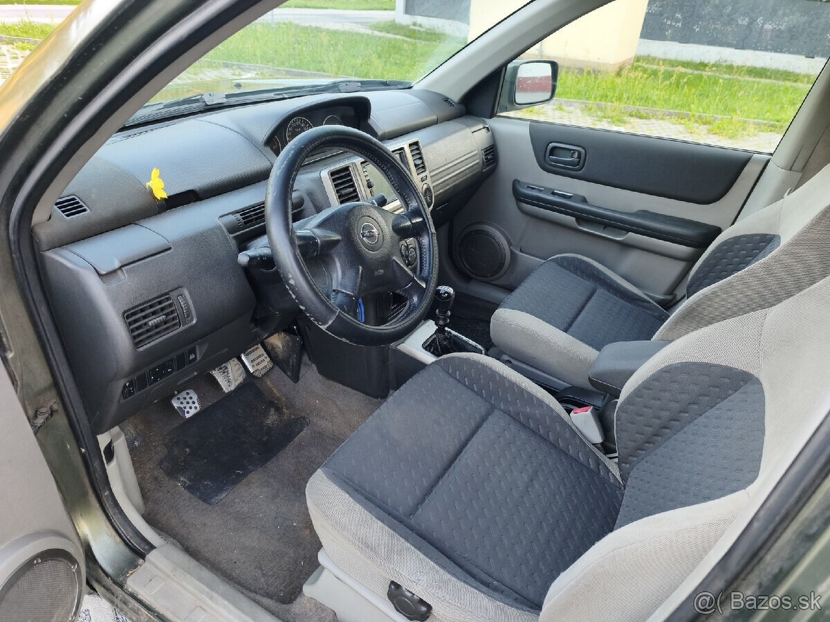 Nissan X-Trail 2.0 dCi 4x4 - 8
