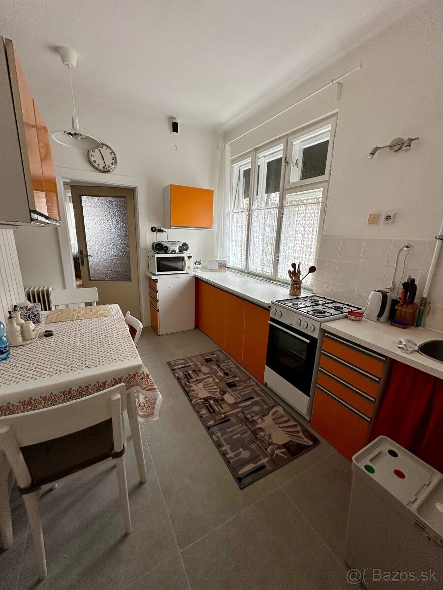 Rodinny dom 3 izbovy - 8