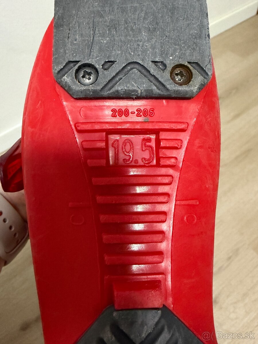 Detske lyze, lyziarky a prilba - 8