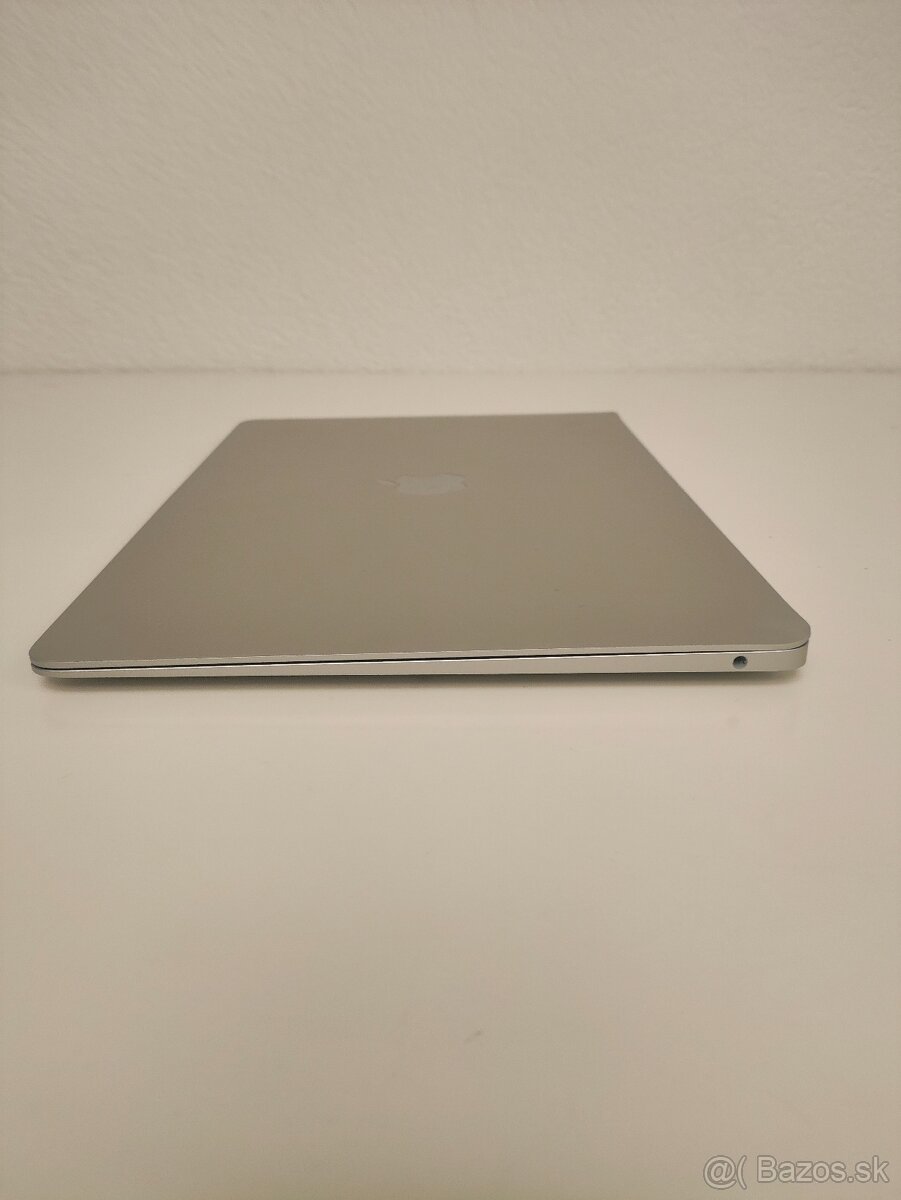 MacBook Air 2020 M1 | 8GB • 256GB - 8