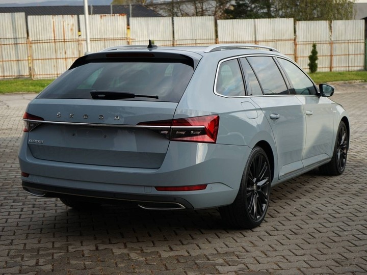 Škoda Superb Combi 2.0 TDI SCR L&K DSG - 8