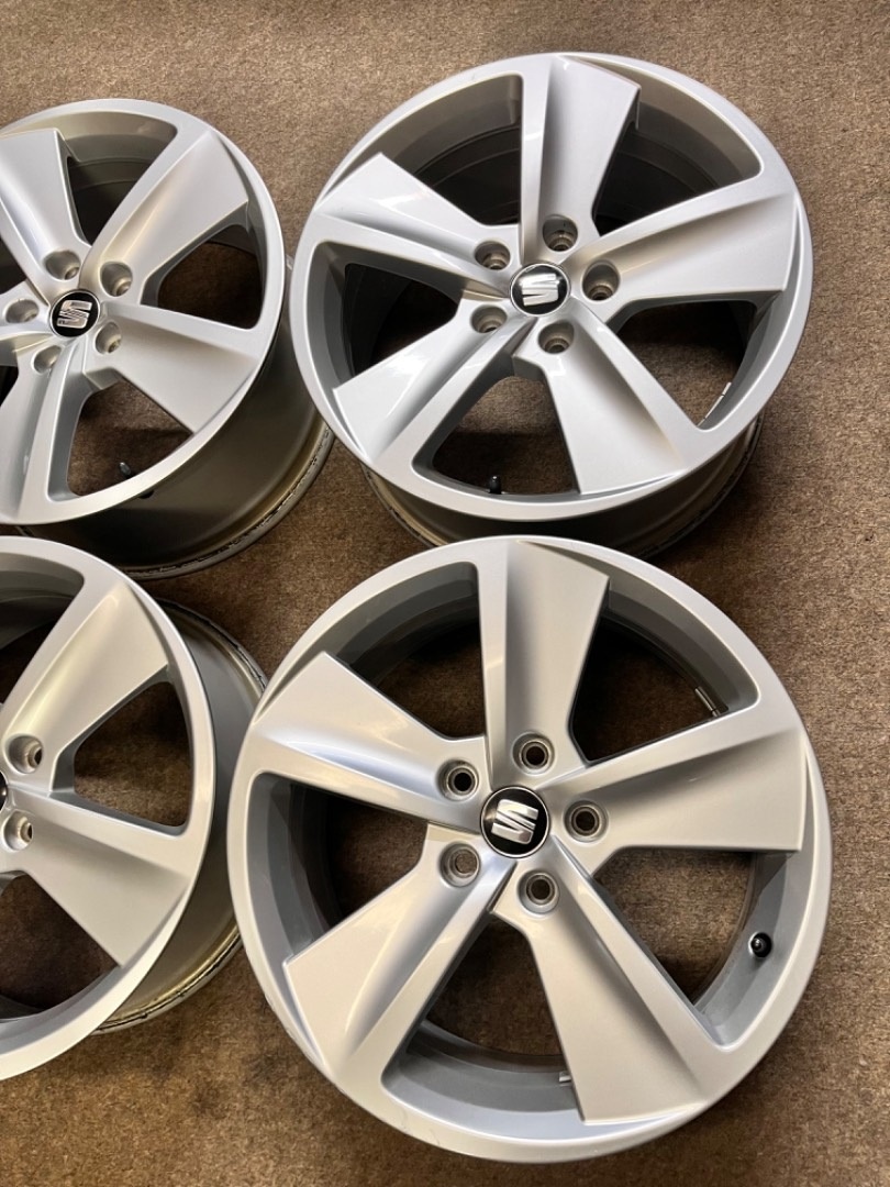 5x112 R17 originál alu disky Seat Leon - ET 51 - 8