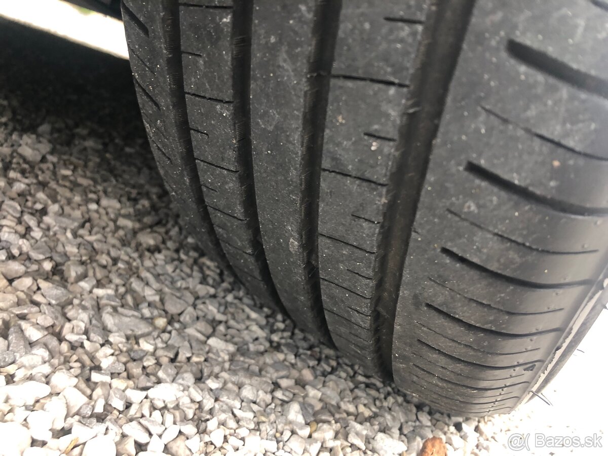 Volkswagen Golf TDI Highline - 8