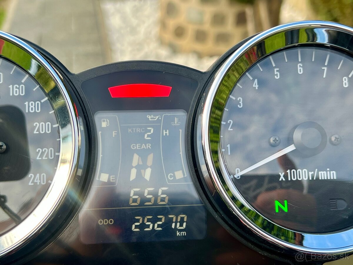 Kawasaki Z 900 RS - 8