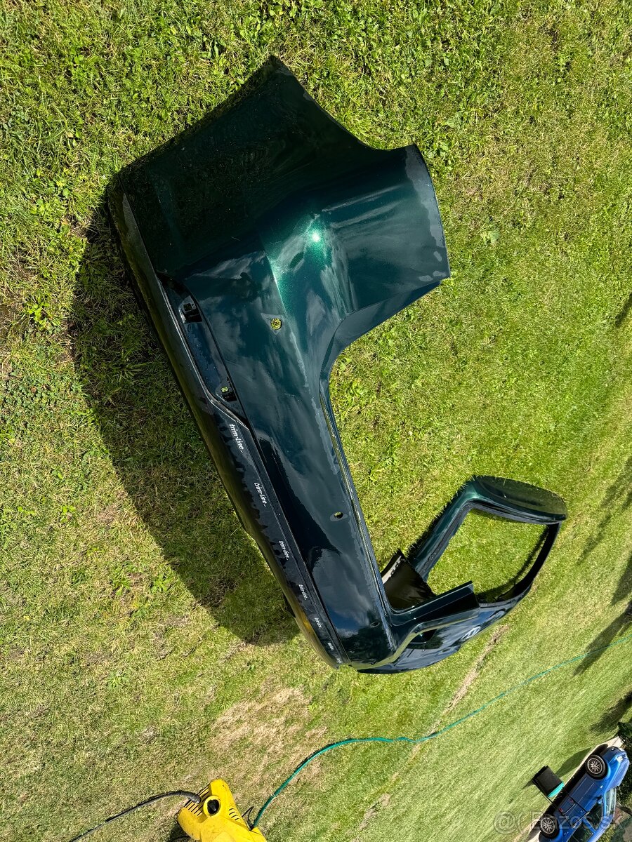 Zadny kufor a naraznik touran 2011 - 8