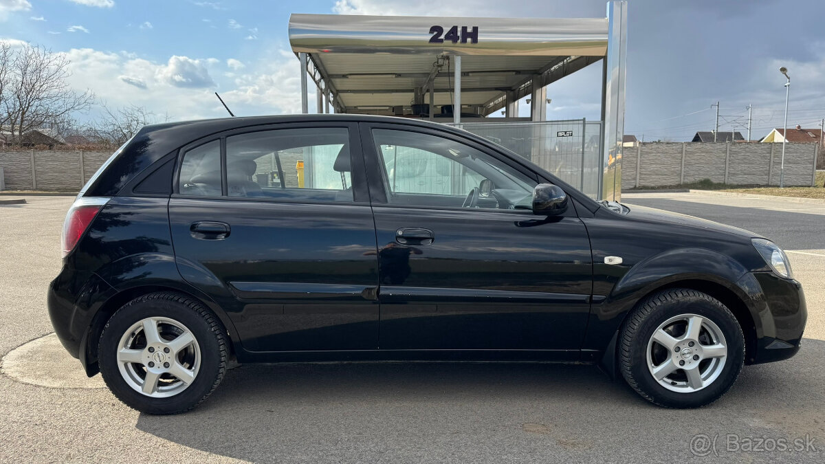 Kia Rio 1.4 LX - 8