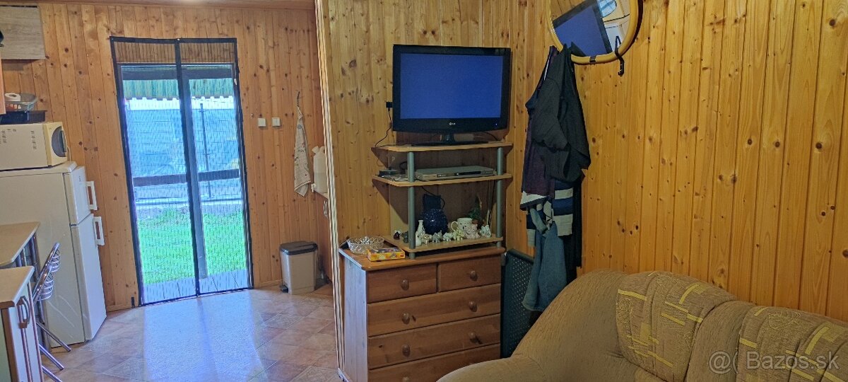 Chatka na predaj - 8