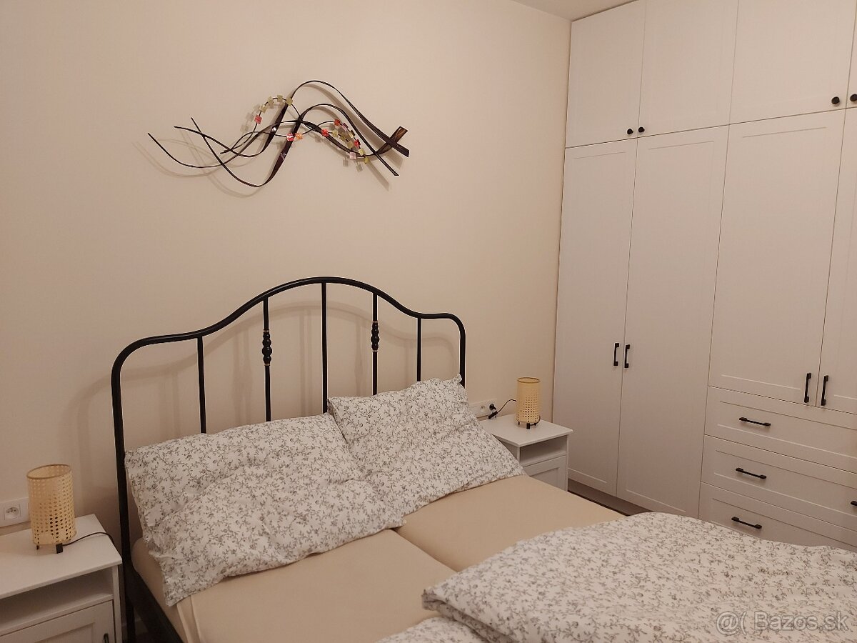 2-izbovy byt v centre Nitry / 1-bedroom flat in Nitra centre - 8