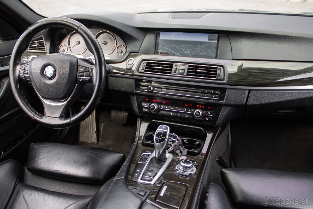 BMW Rad 5 Touring 530d xDrive - 8