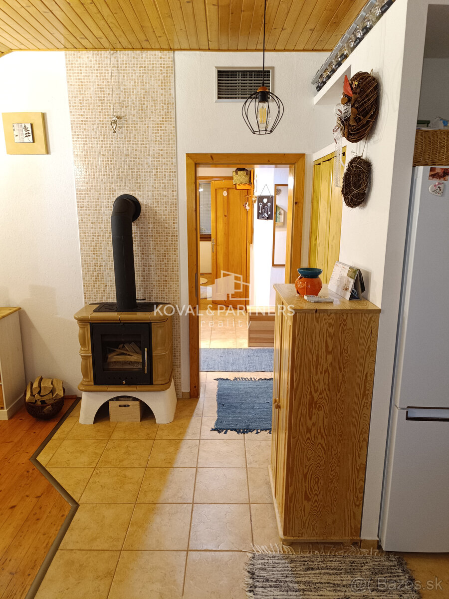 Dva rodinné domy - Cabaj-Čápor - Nitra - 8
