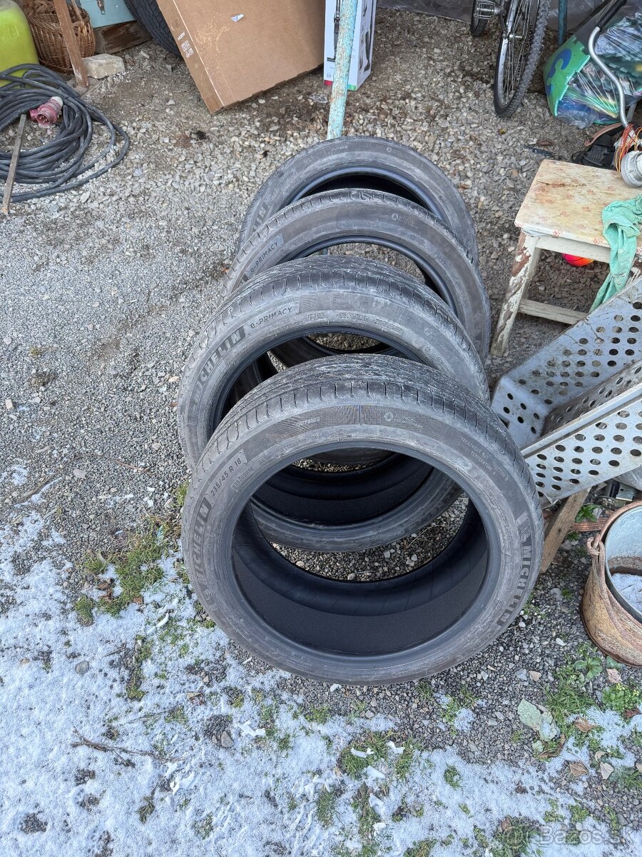 Letné Pneumatiky Michelin 235/45 R 18 - 8